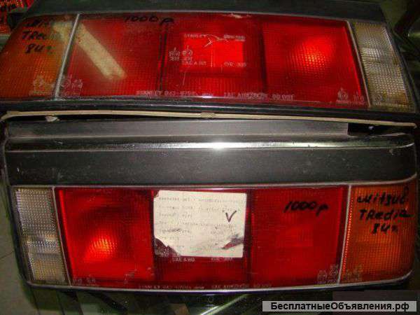 Mitsubishi Tredia 1984 г.в. Фонари задние.