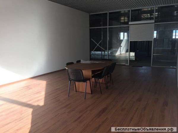 Офисное помещение 54 м2 в ТЦ АТОЛЛ