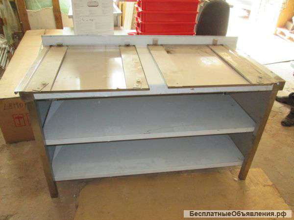 Стол с бортиком и дверцами купе, срп З/К 14/6