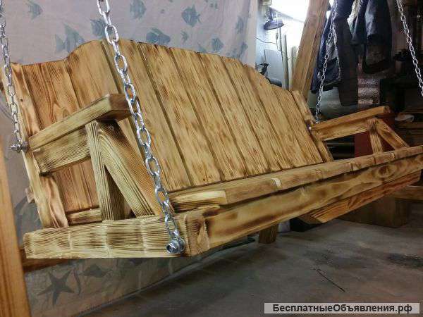 Качели из дерева