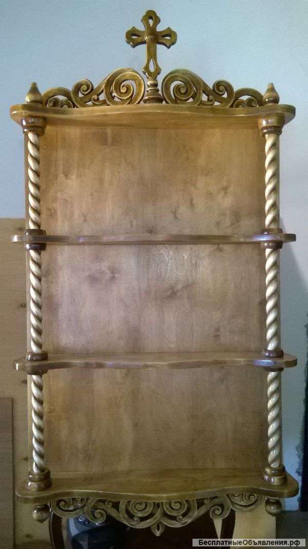 Резная деревянная полка под иконы