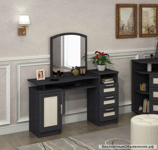 Стол туалетный с зеркалом "КМ-17" (новый)