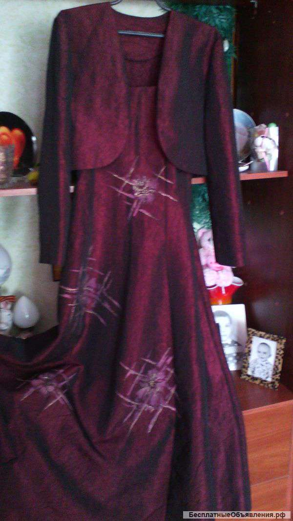 Вечернее платье