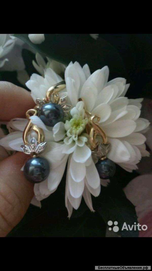 Бриллиантовый комплект с жемчугом