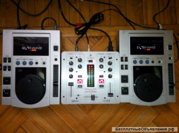 Vmx 100 mixer + 2 Pioneer cd 100s