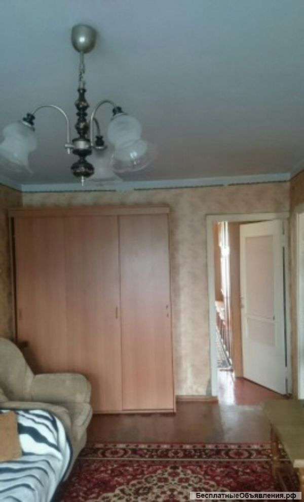 В Кропоткине по ул.Кирова 2-комнатная квартира 52 кв.м. 3/5.