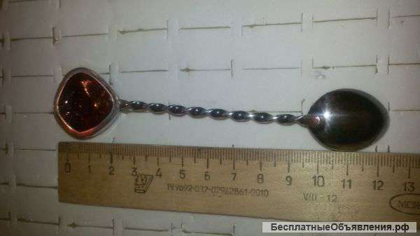 Ложечка с янтарем на первый зубик