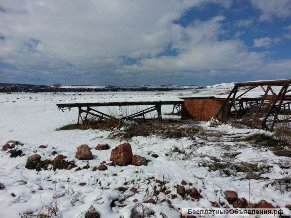 Кирпичные столы