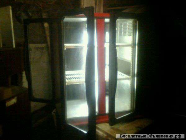 Холодильный шкаф витринный.-5С