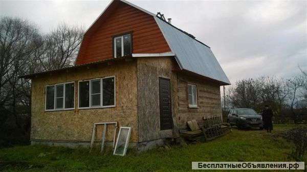 Жилой дом с земельным участом (15 соток)