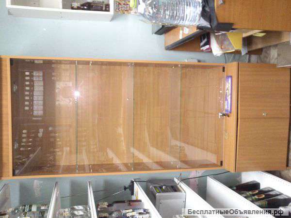 Шкаф-витрина