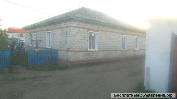 Дом с хозпостройками