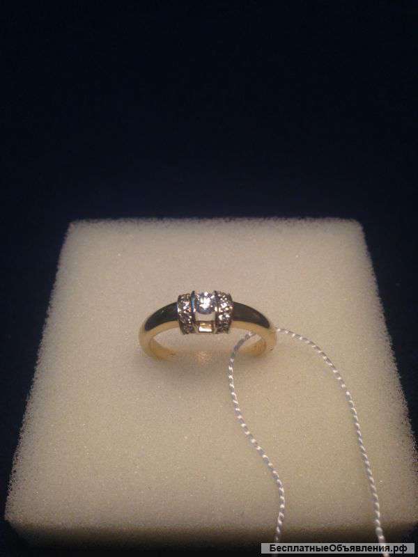 Золотое кольцо с бриллиантом 585 проба