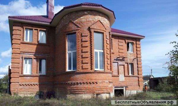 Дом 750 м² на участке 18 сот