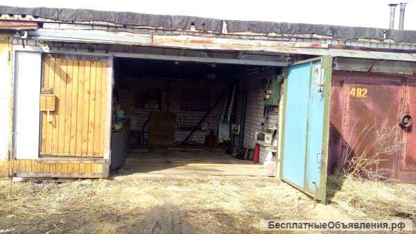 Кирпичный гараж с большим подвальным помещением с земельным участком