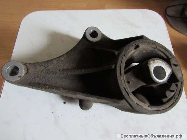 Опора передняя для opel astra/vauxhall H
