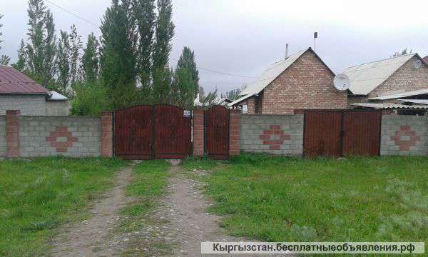 Участок вместе с домом