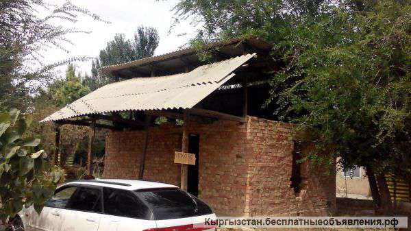 Дом (240 000 сом) торг уместен