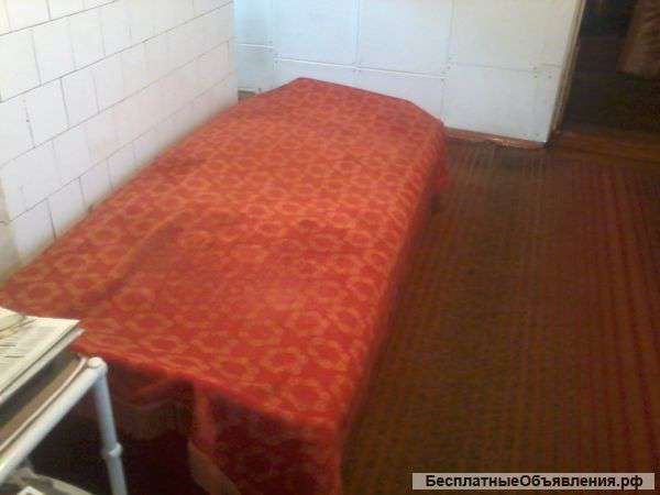 Отдам диван для дачи