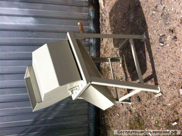 Корморезка ручная (овощедробилка)