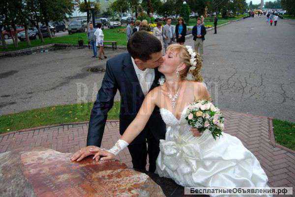 Видеооператор на свадьбу. В посты и для бюджетных свадеб -супер цена