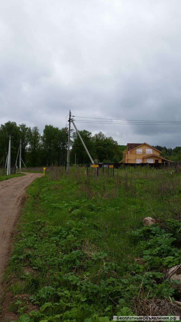 Симферопольское шоссе 49 км. Участок в деревне Легчищево граничит с ручьем