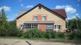 Благоустроенный кирпичный дом 230 м2 на 15 сотках. Рядом водохранилище, лес. Пмж