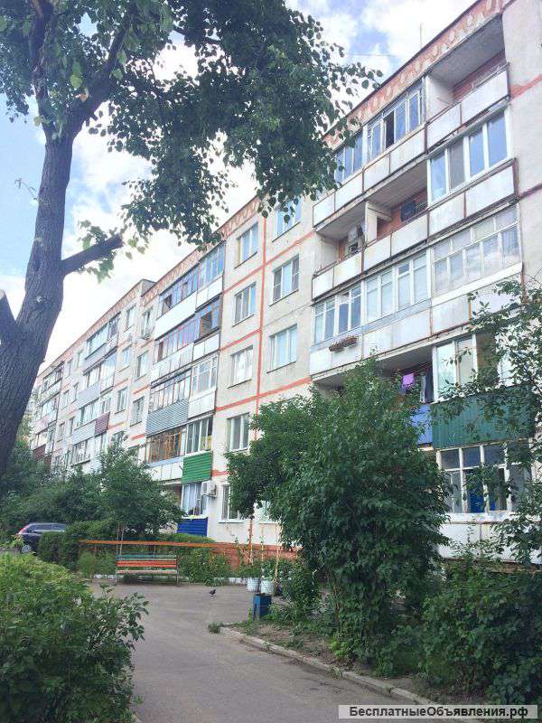 В Серпухове продается трех комнатная квартира