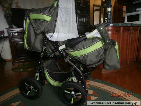 Коляска дитяча в хорошому стані