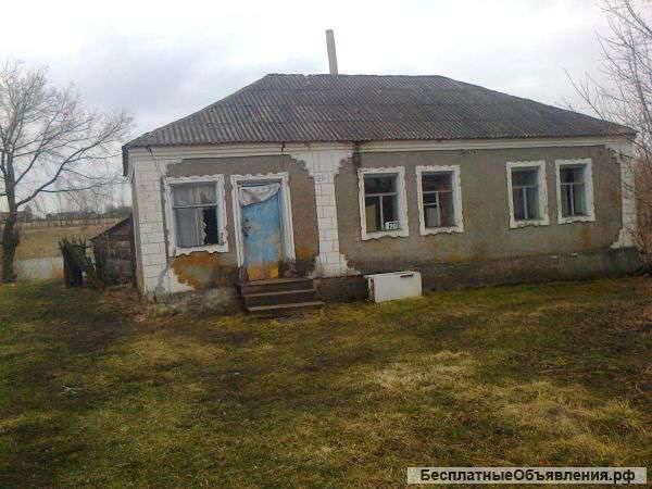 Дом на берегу реки