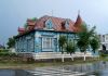 Замок и скалы