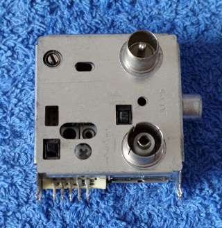 Тюнера для TV, VCR, RF-converter, VIF/SIF (TUNER4) оригинальные ДЕМОНТАЖ