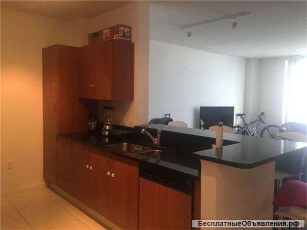 Квартира с ремонтом в Авентуре. 76 кв. м.