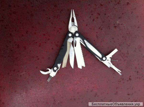 Мультитул Leatherman Charge AL