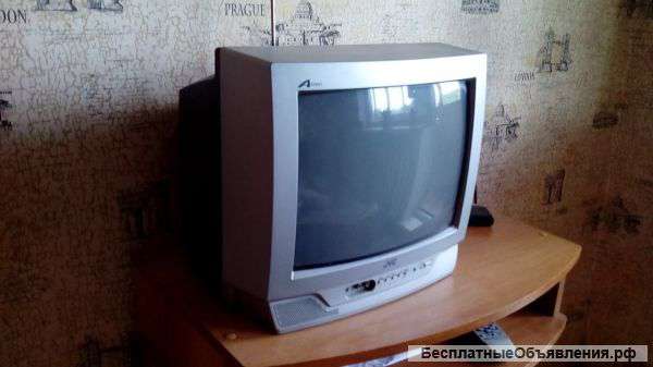 Телевизор JVC c пультом и антенной