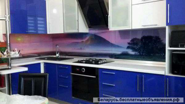 Фартук для кухни из стекла