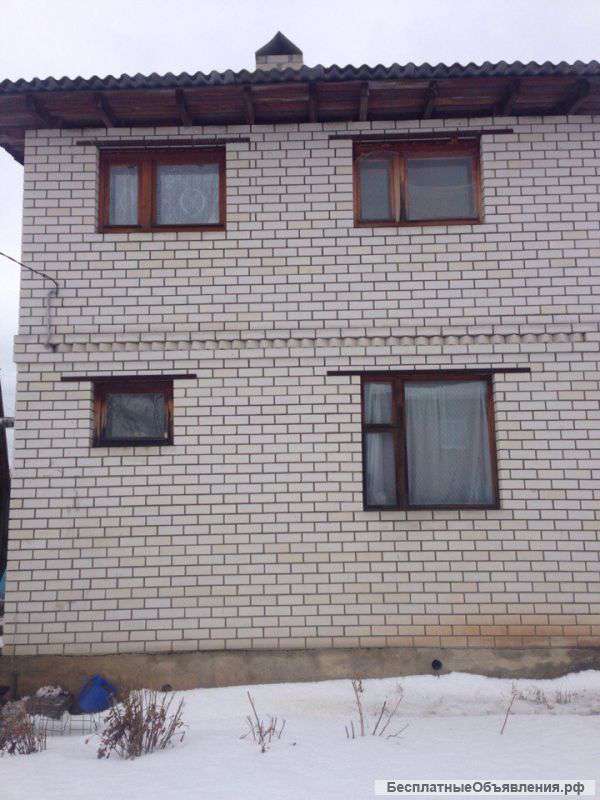 Дом недалеко от города