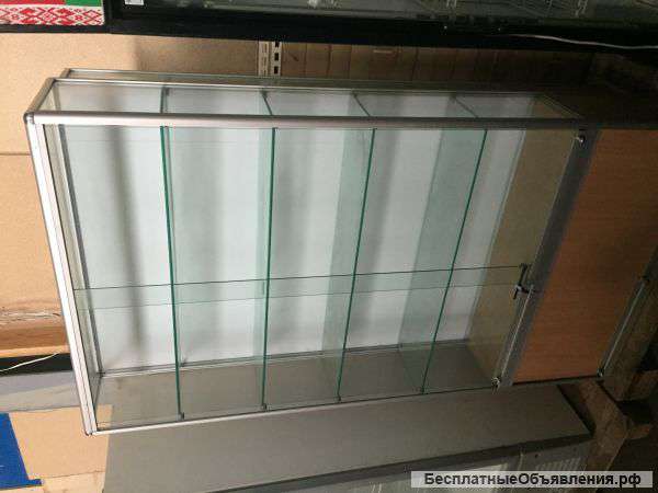 Стеклянная витрина для алкогольной продукции