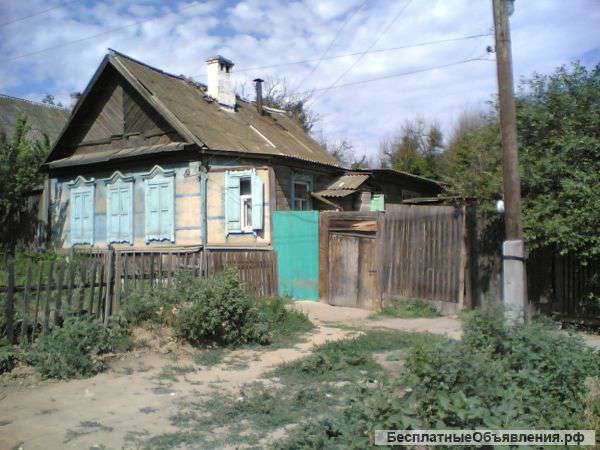 Жилой дом и земельный участок