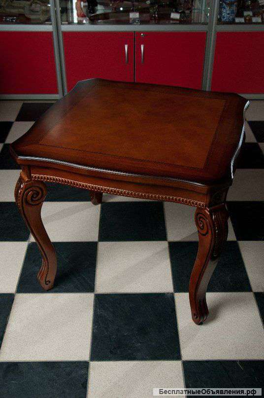 Cтолик журнальный