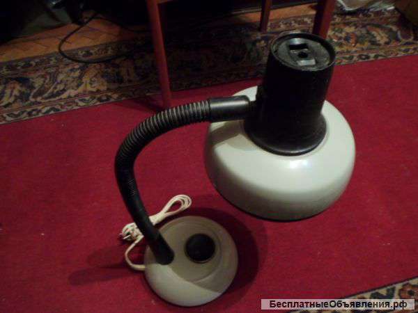 Оригинальная настольная лампа