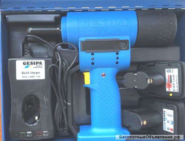 Новый аккумуляторный заклёпочник