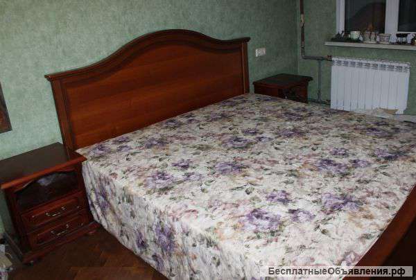 Стильный спальный гарнитур