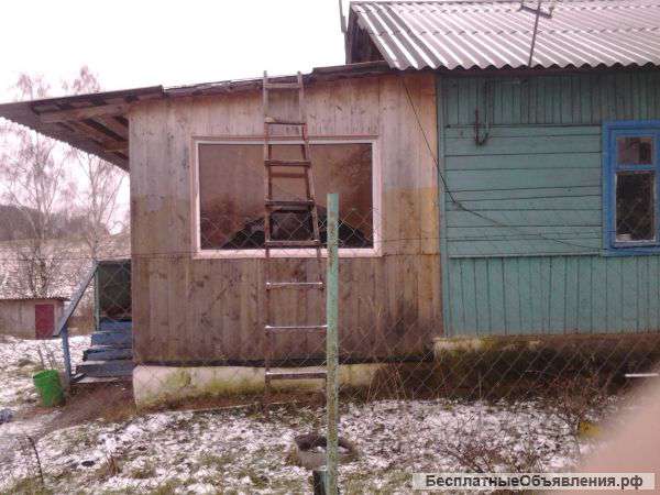 Продаеться пол дома