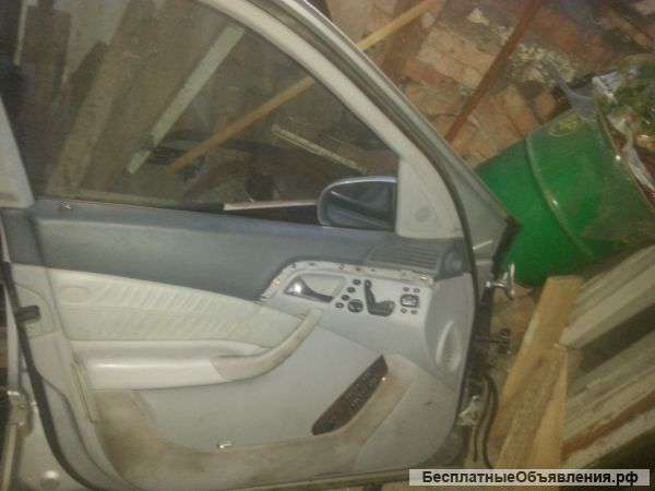 Двери на мерседес s 500 w 220 тел 89154401794