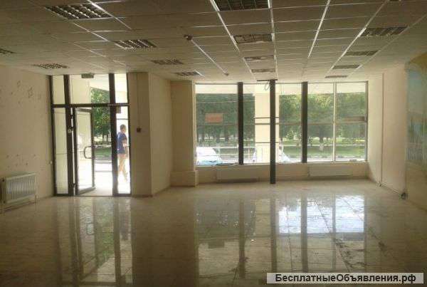 Помещение 96 м2 с ремонтом в жилом районе