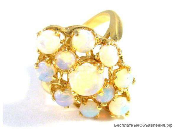 14 kt gold ring with opals