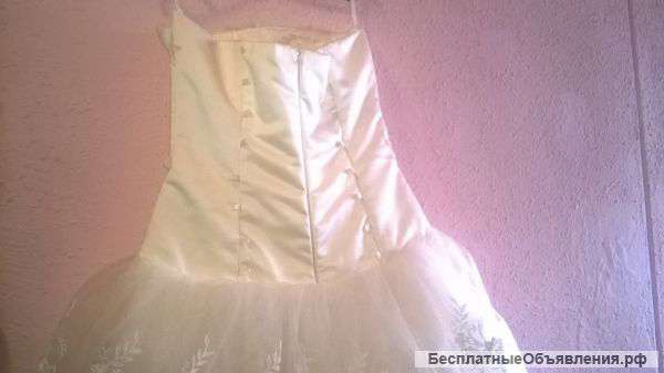 Свадебное платье