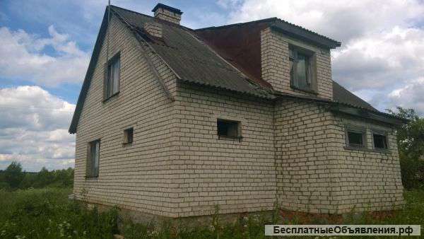 Кирпичный двухэтажный дом в Псковском районе