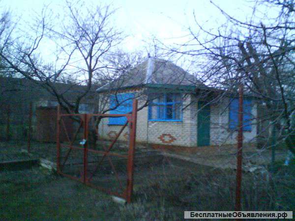 В Кропоткине, в с/т "Здоровье" садовый дом 36 кв.м. на участке 6 соток.